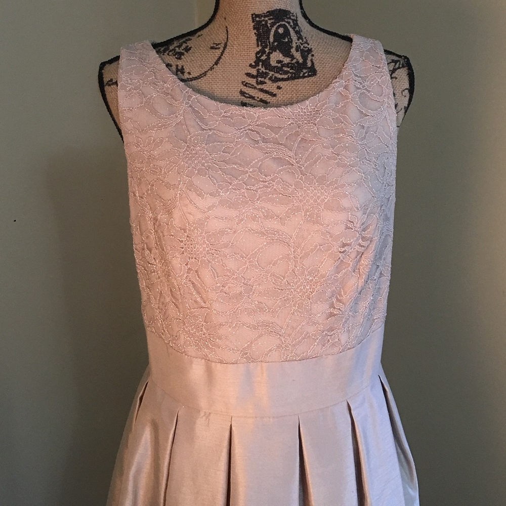 Formal Dress - Picture 3 of 5